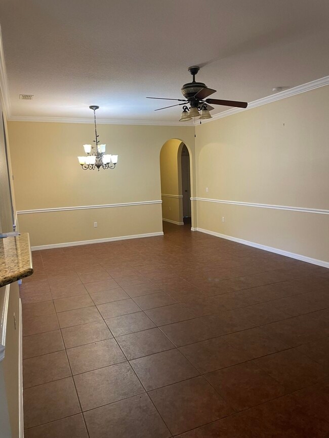 Building Photo - 5079 NW Fiddle Leaf Ct