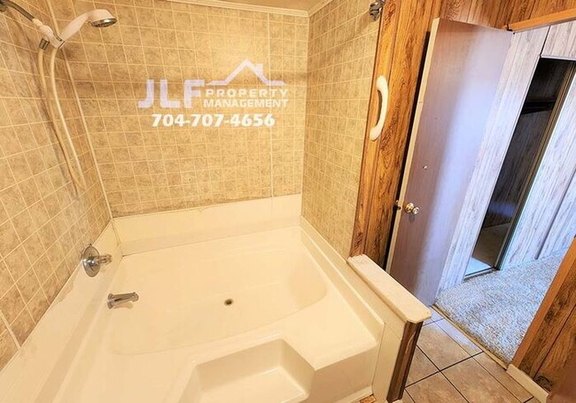 Building Photo - 2 Bed/2 Bath Mobile Home in China Grove