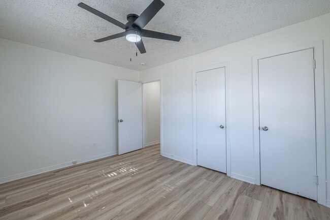 Building Photo - Beautifully Renovated 2-bedroom, 1-bathroom home!