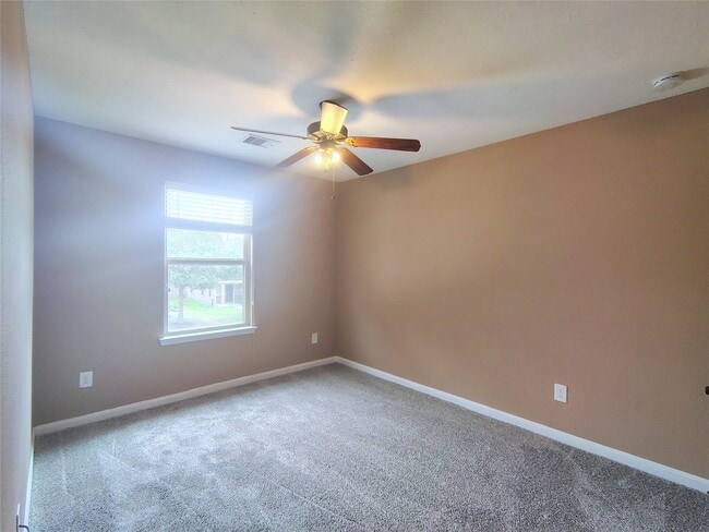 Building Photo - 1206 Larks Trace Ln