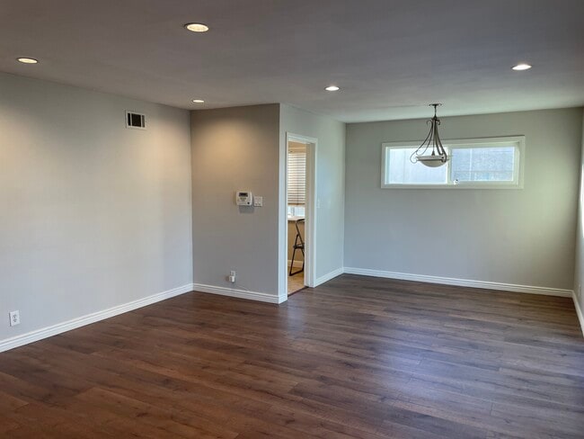 Building Photo - 9315 Via Balboa Cir