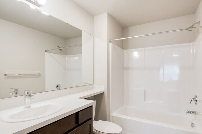 Building Photo - Newly Built 4bd 2.5ba in LSSD
