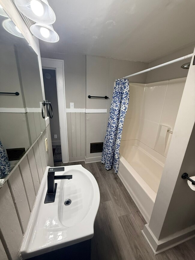 Building Photo - 3715 Bowser Ave