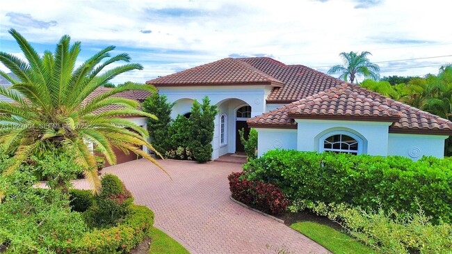 Building Photo - 19038 Park Ridge St