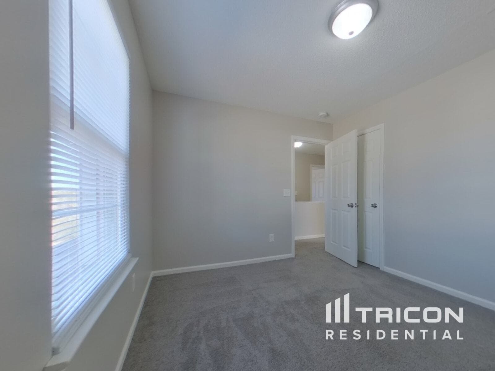 Building Photo - 1104 Waverly Pl Dr