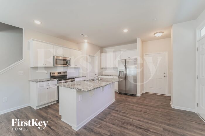 Building Photo - 2094 Cypress Village Dr NW