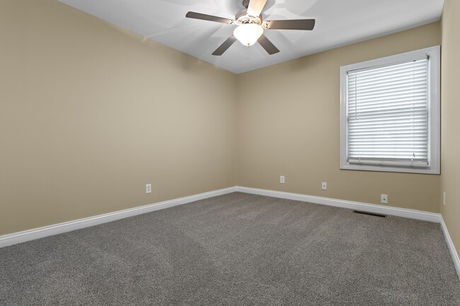 Building Photo - 149 Regency Point Path