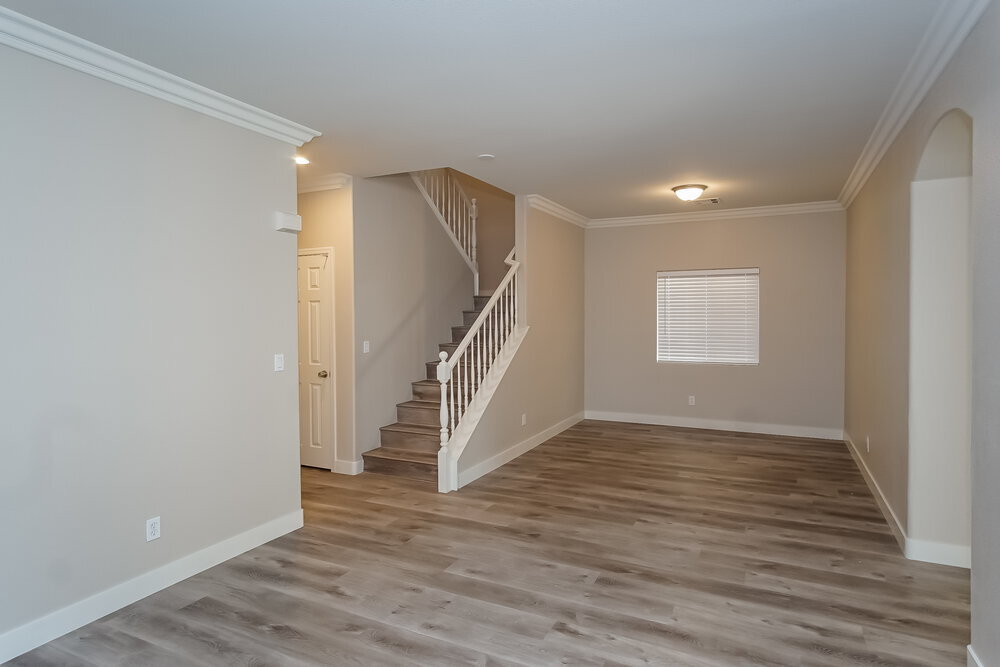 Building Photo - 37 Rosa Rosales Ct