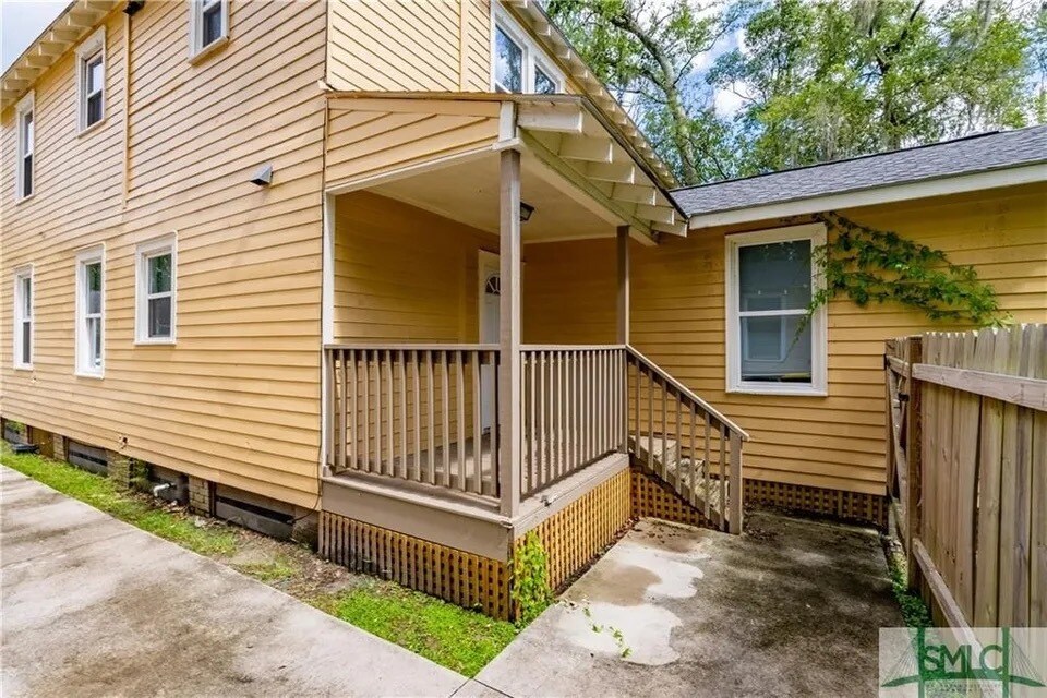 Building Photo - 653 E 38th St
