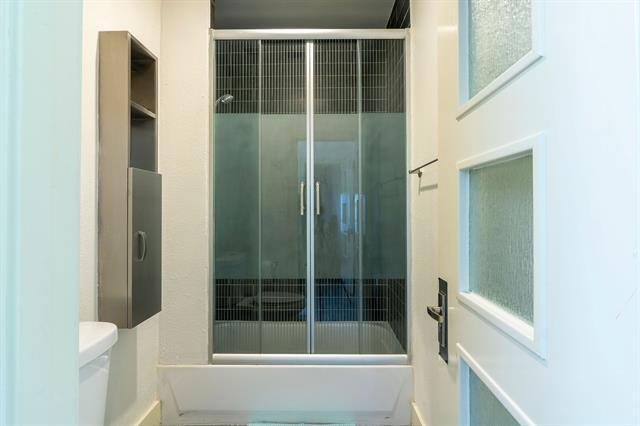 Building Photo - 3845 Convent St