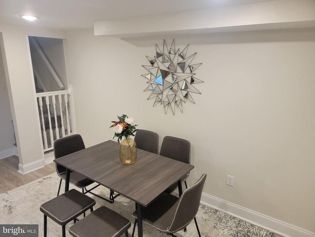 Building Photo - 401 S Ann St