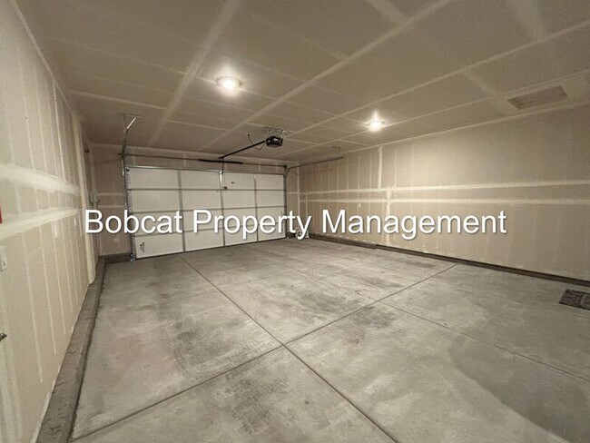 Building Photo - 1751 Boundary Peak St