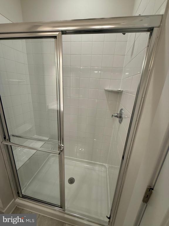 Building Photo - 253 Armenian Oak Dr