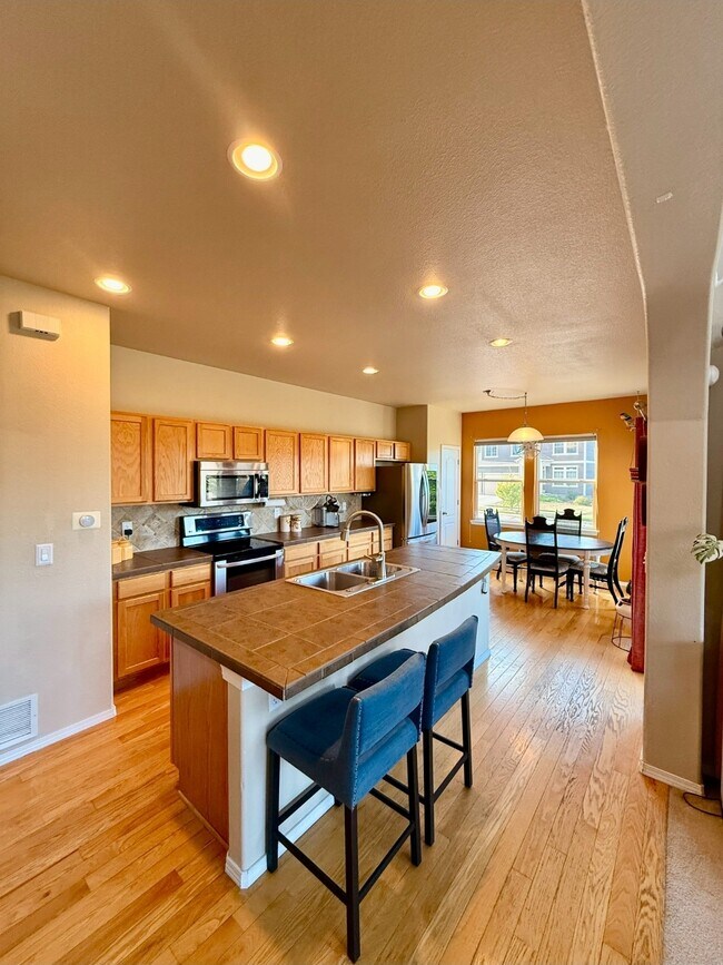 Building Photo - 8078 Cedarstone Ln