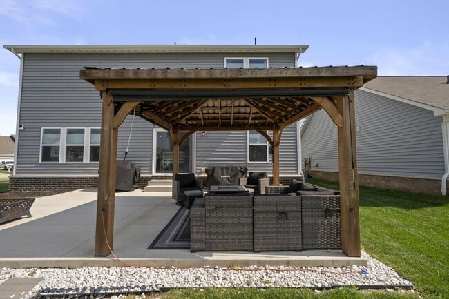 Building Photo - 1059 Honeycomb Ln