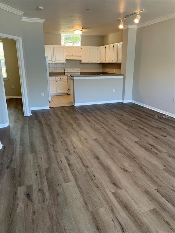 Building Photo - 2443 Legacy Lake Dr