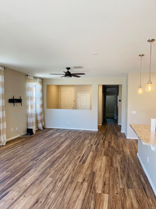 Building Photo - READY TO VIEW NOW! Recently Remodeled 3 Be...