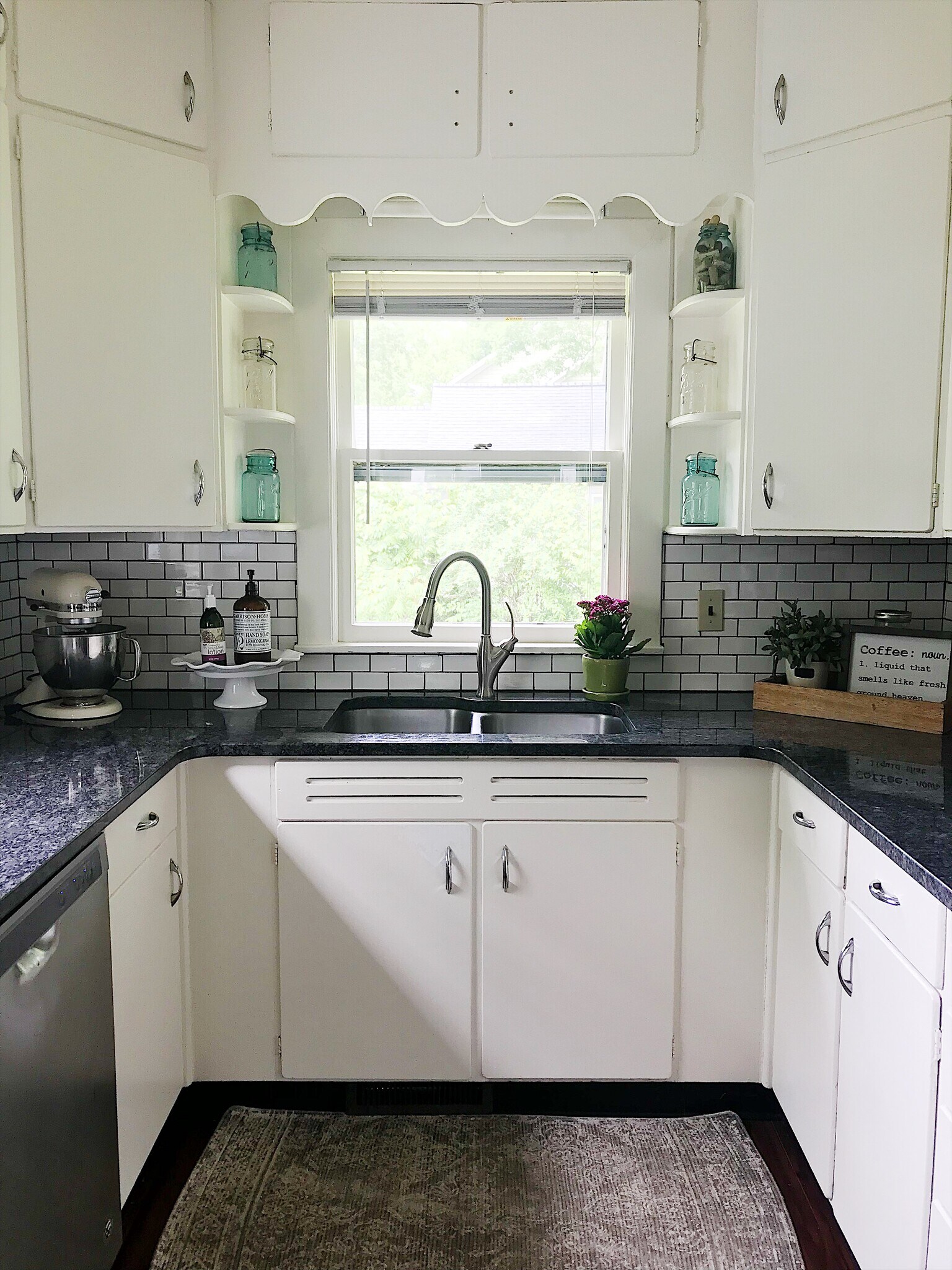 kitchen - 7570 Fase St SE