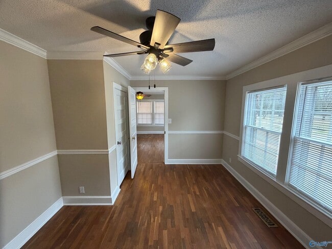 Building Photo - 16519 Market St