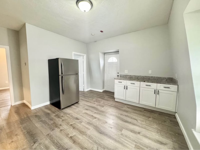 Building Photo - 31 Channing St