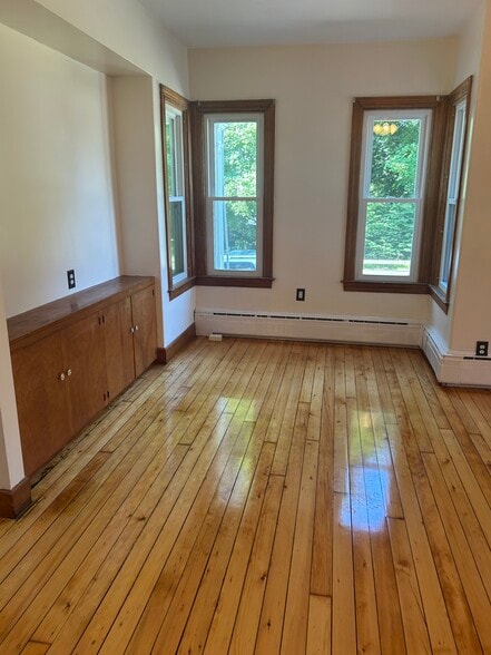Building Photo - 1250 Gardners Neck Rd