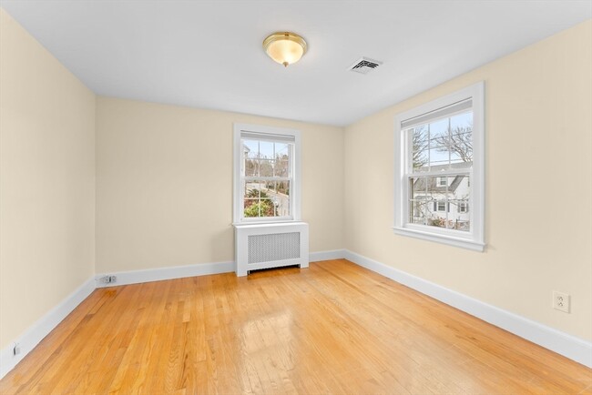 Building Photo - 20 Brae Rd