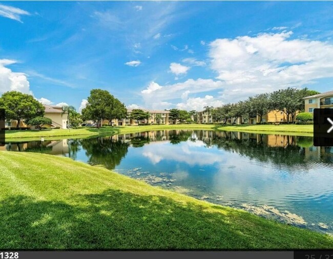 Building Photo - 100 Crestwood Ct N