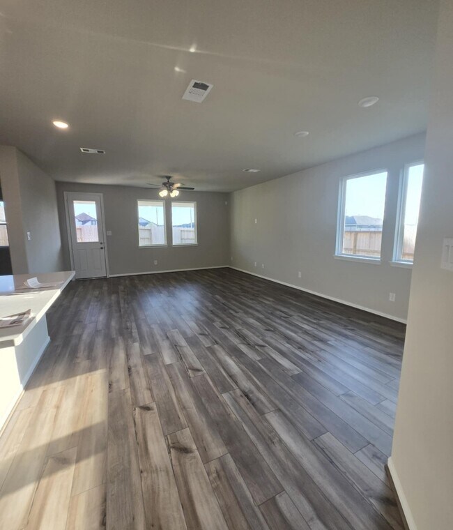 Building Photo - 27502 Clear Breeze Dr