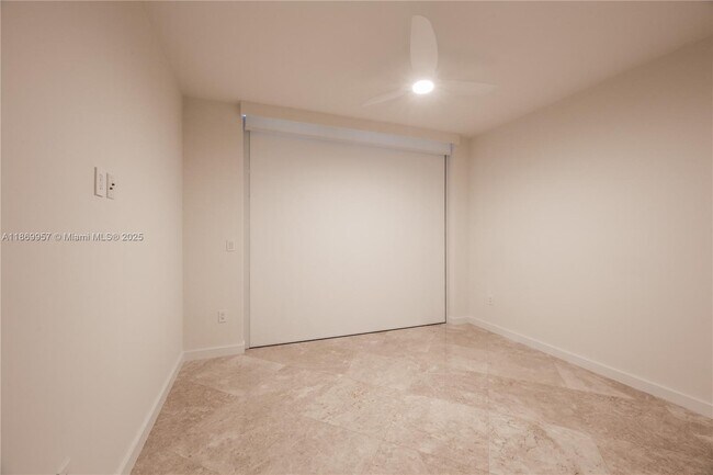 Building Photo - 3535 S Ocean Dr