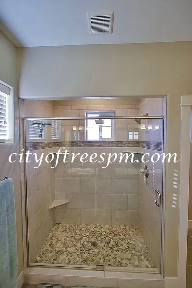 Building Photo - Harris Crossing at Harris Ranch.