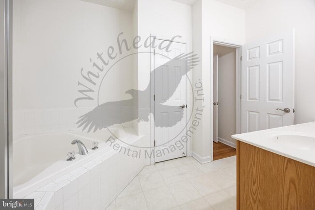 Building Photo - 9549 Wedge Way