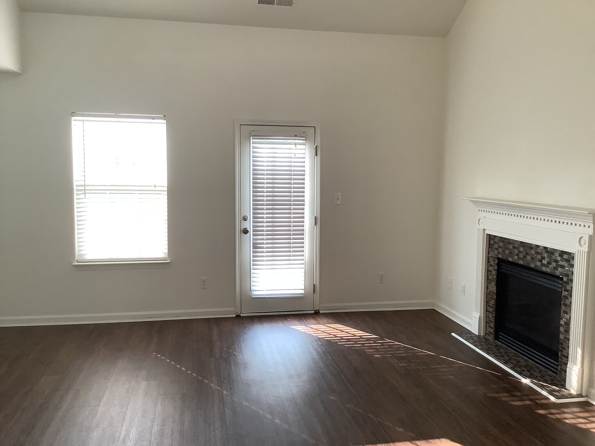 Building Photo - 3672 Watkins Ridge Ct