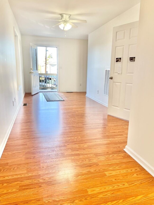 Building Photo - 5164 Main St