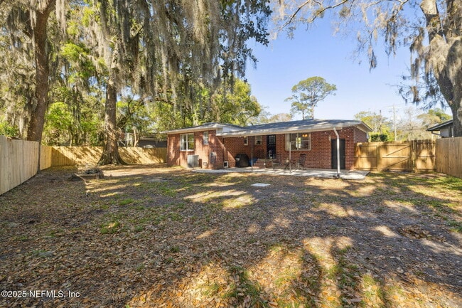 Building Photo - 1007 Brierfield Dr
