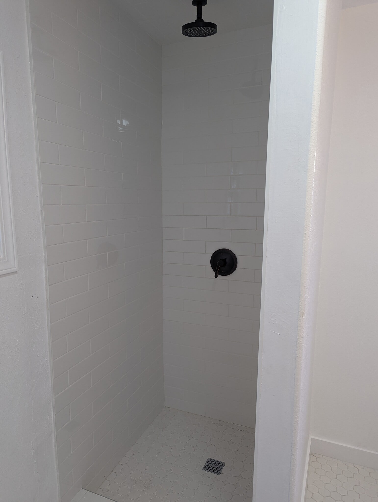 Shower - 2615 Obama Blvd