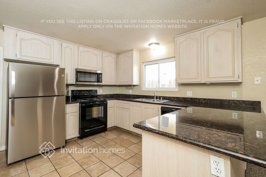 Building Photo - 1542 Claremont Dr