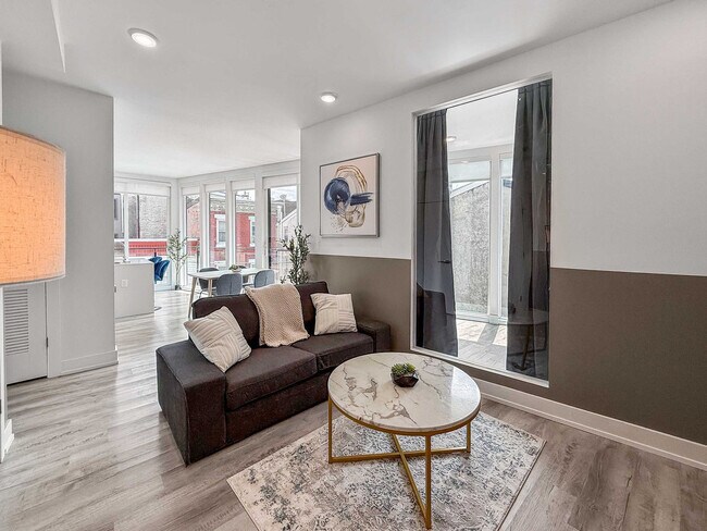 Building Photo - 1214 N American St