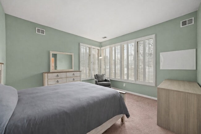 Building Photo - 601 Timberbrooke Dr