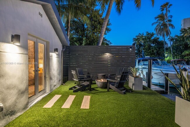 Building Photo - 901 NW 7th Street Rd