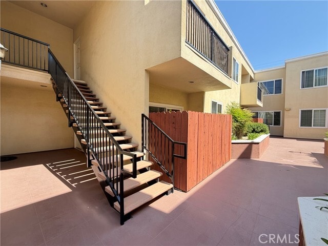 Building Photo - 300 E Providencia Ave