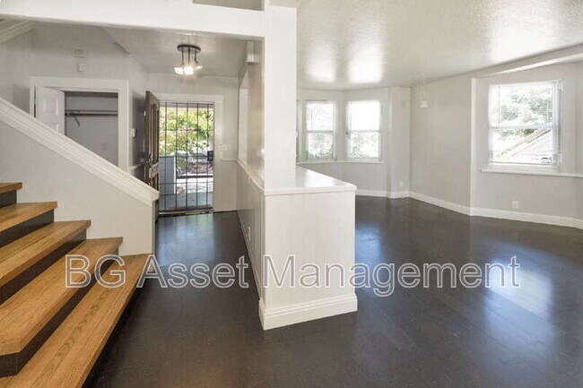 Building Photo - 2359 Prune St