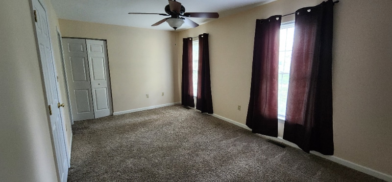 Building Photo - 1250 Hunters Ridge Dr