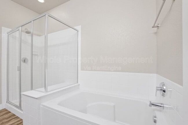 Building Photo - 5829 N Beeler St