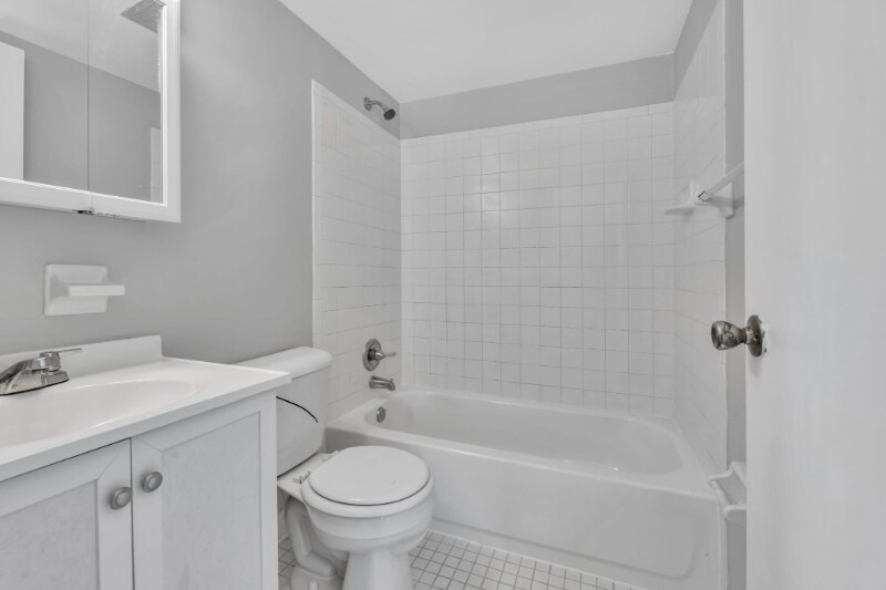 Building Photo - 930 Snider Rd