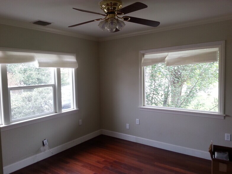 Building Photo - 4863 Rubidoux Ave