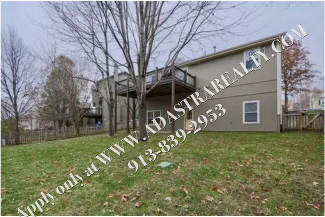 Building Photo - Beautiful 4 Bed 3 Bath Home in Olathe-Comi...