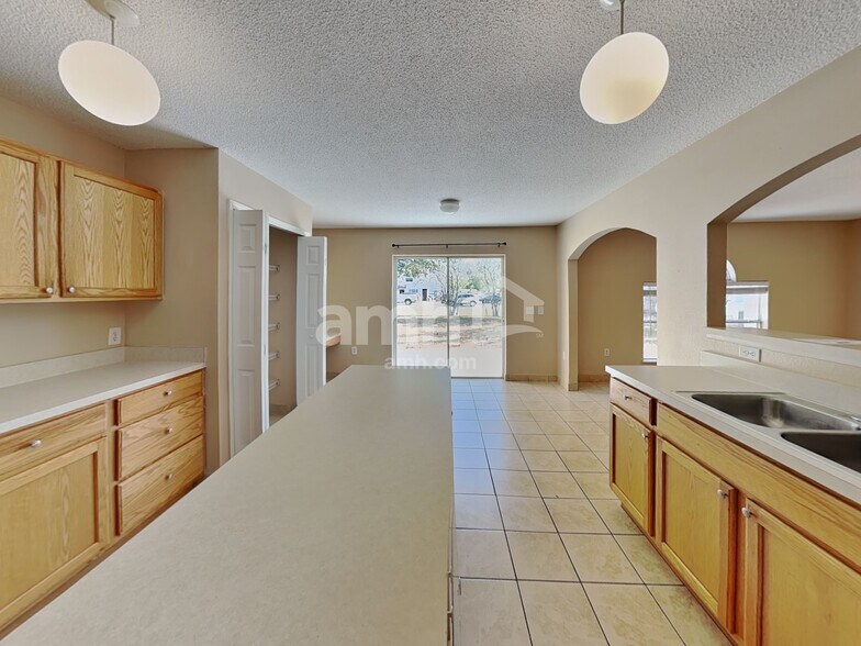 Building Photo - 1019 Brenton Leaf Dr