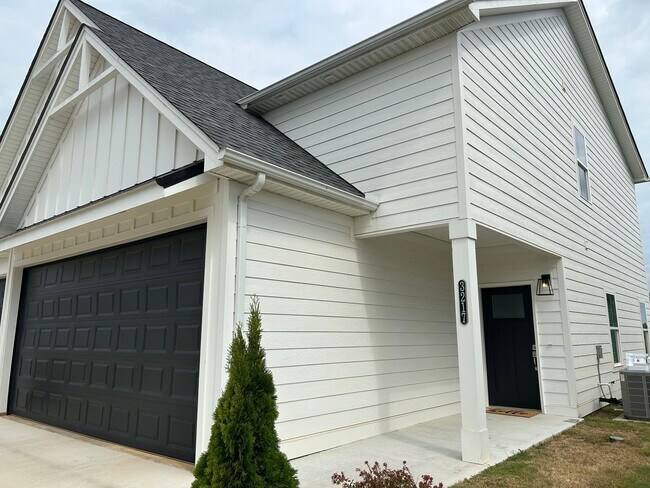 Building Photo - 3217 Green Turtle Ln NE