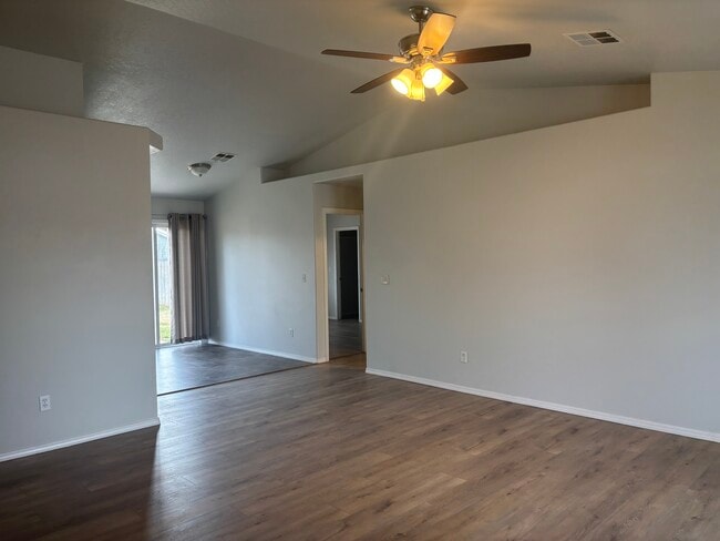 Building Photo - 339 E Bay Owl Dr