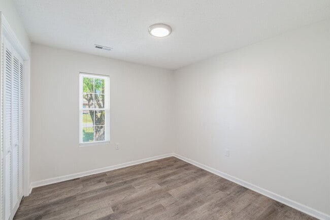 Building Photo - 2827 Shiloh Cir